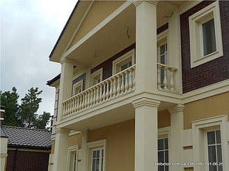 Здесь используется балюстрада с балясинами выполненные по технологии мрамор из бетона.  Срок 

службы изделий  не менее 25 лет под открытым небом. Наши балясины и балюстрады обладают высокой прочностью и 

плотность.