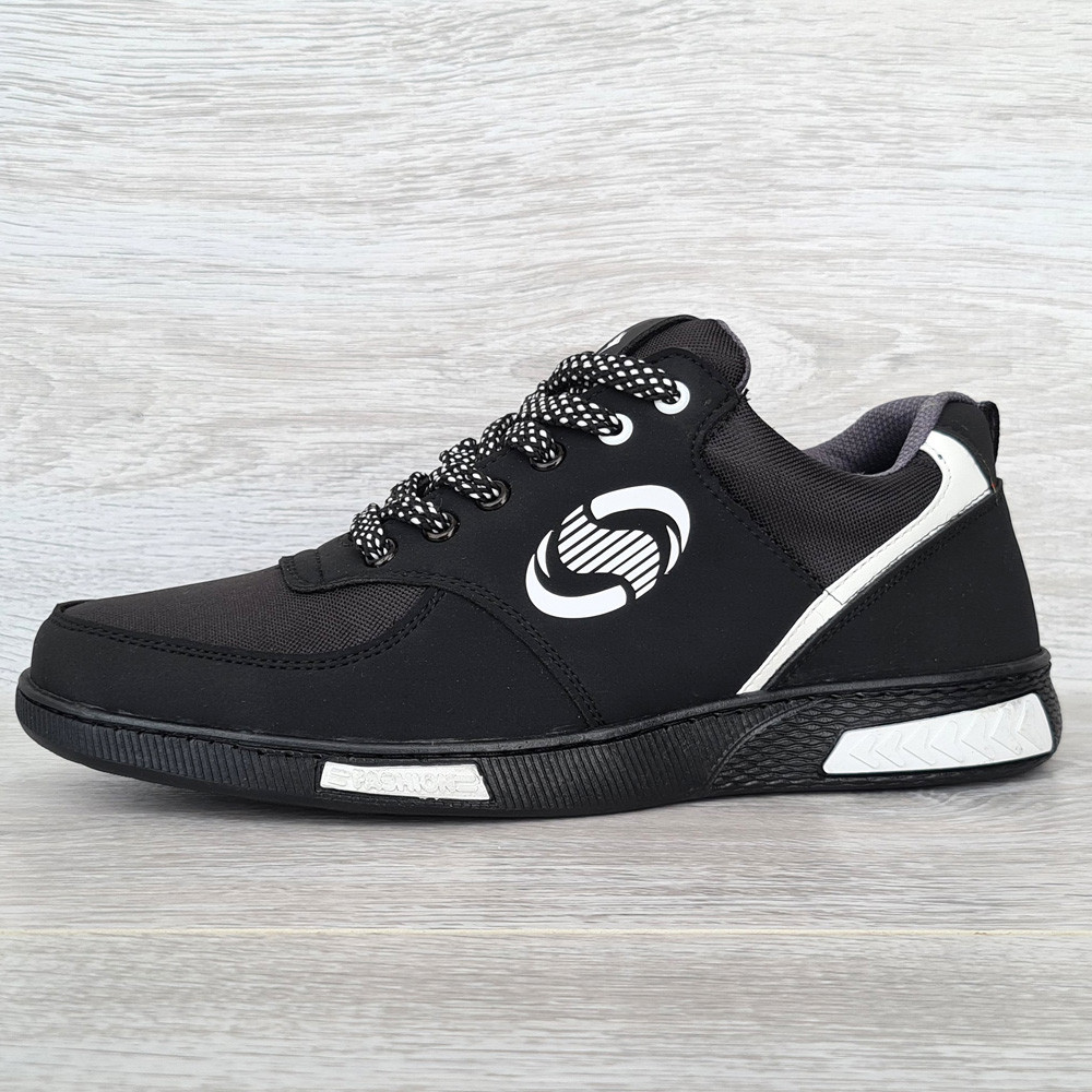 40, 43, 44 р. Кросівки чоловічі чорного кольору з білими вставками (Сгк-321), фото 1