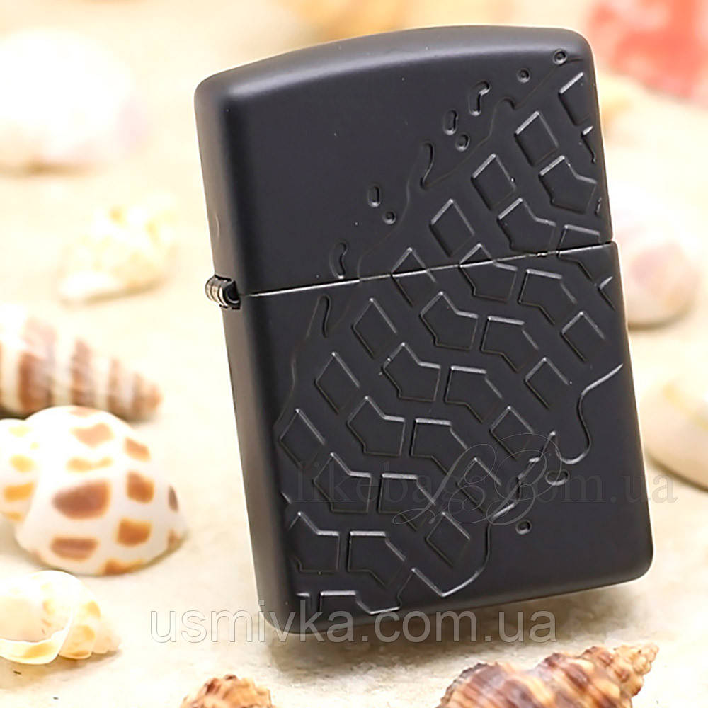 Запальничка Zippo 28966 Tire Tread Black Matte чорна 28966