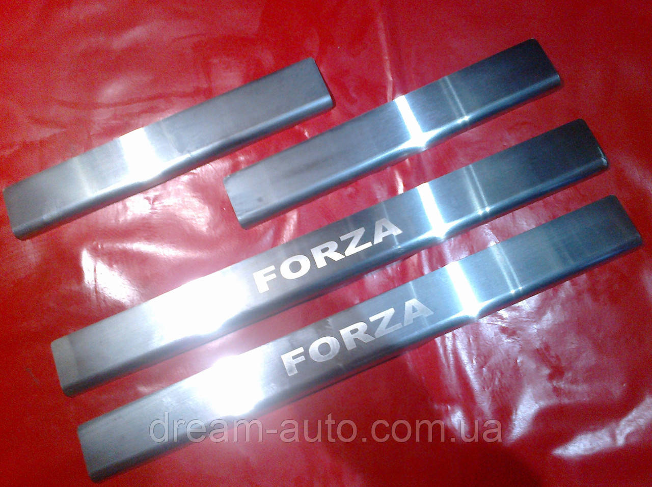 Накладки на пороги ZAZ FORZA