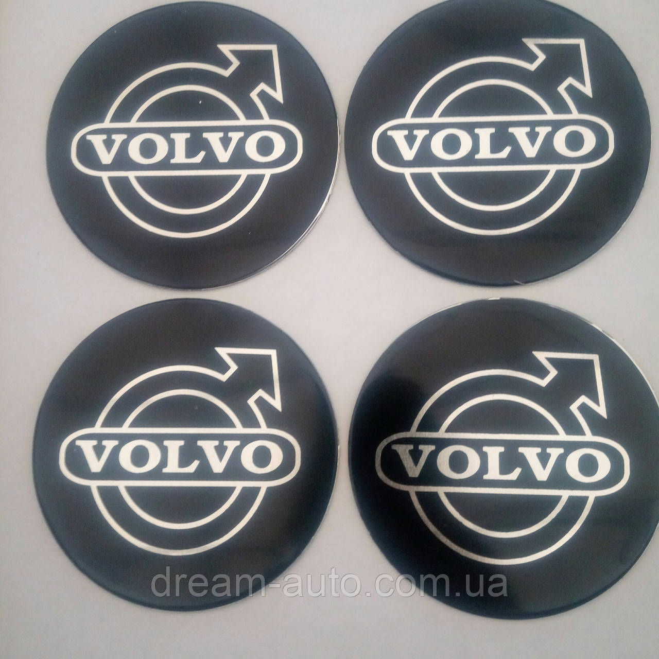 Наклейка на колпак диска Volvo 90 мм