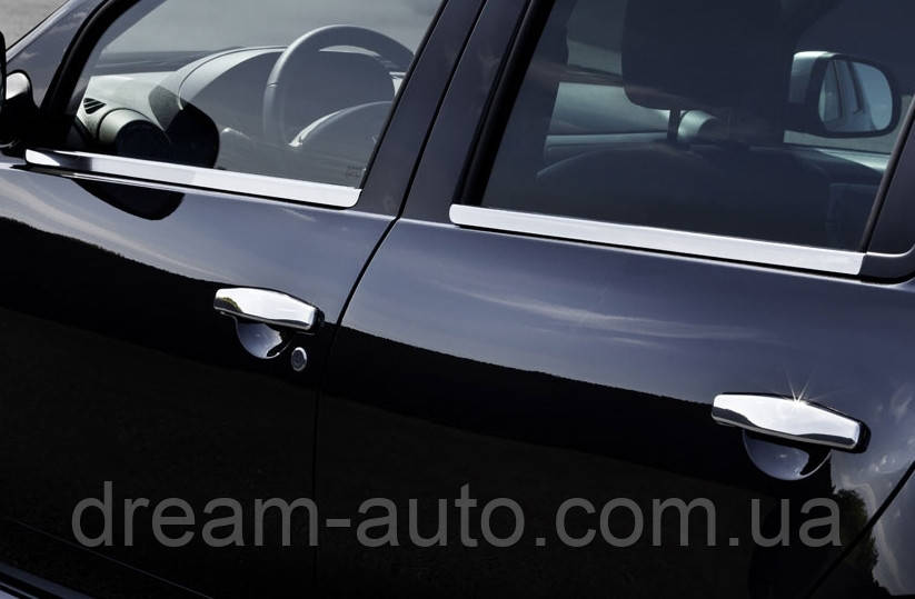Хром молдинг скла Renault Duster