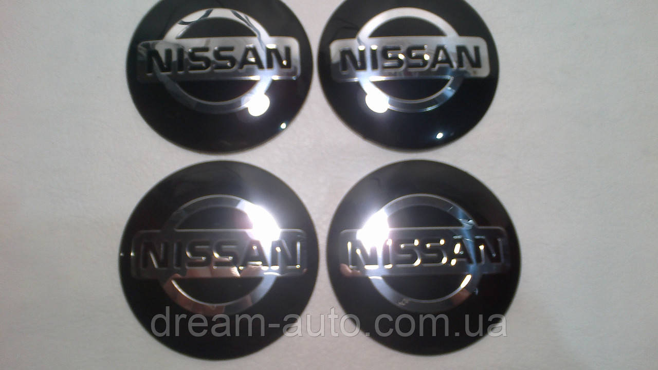 Наклейка опукла на ковпачок диска Nissan 56 мм чорна