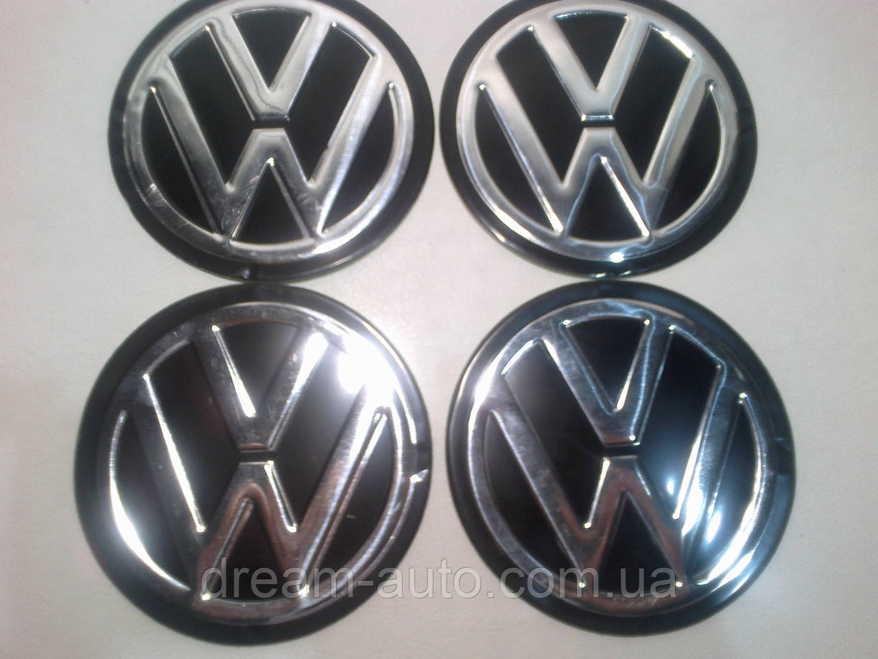 Наклейка на ковпак диска Volkswagen 90 мм
