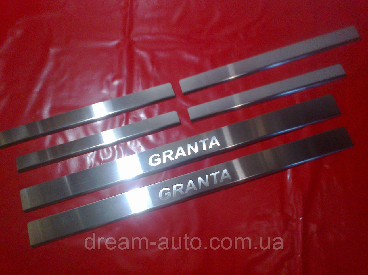 Накладки на пороги LADA GRANTA
