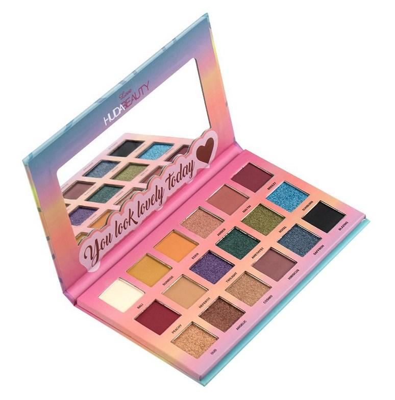 Палітра тіней для повік HUDA BEAUTY Desert dusk palette перламутрові і матові 18 кольорів