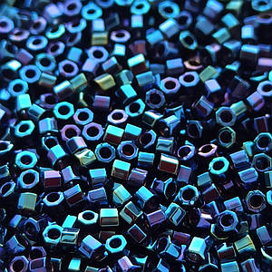 Японський бісер Miyuki Delica Hex Cut DBС003, 5г - купити за