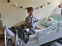 Детская кровать с бортиком Банни (160х80 см)