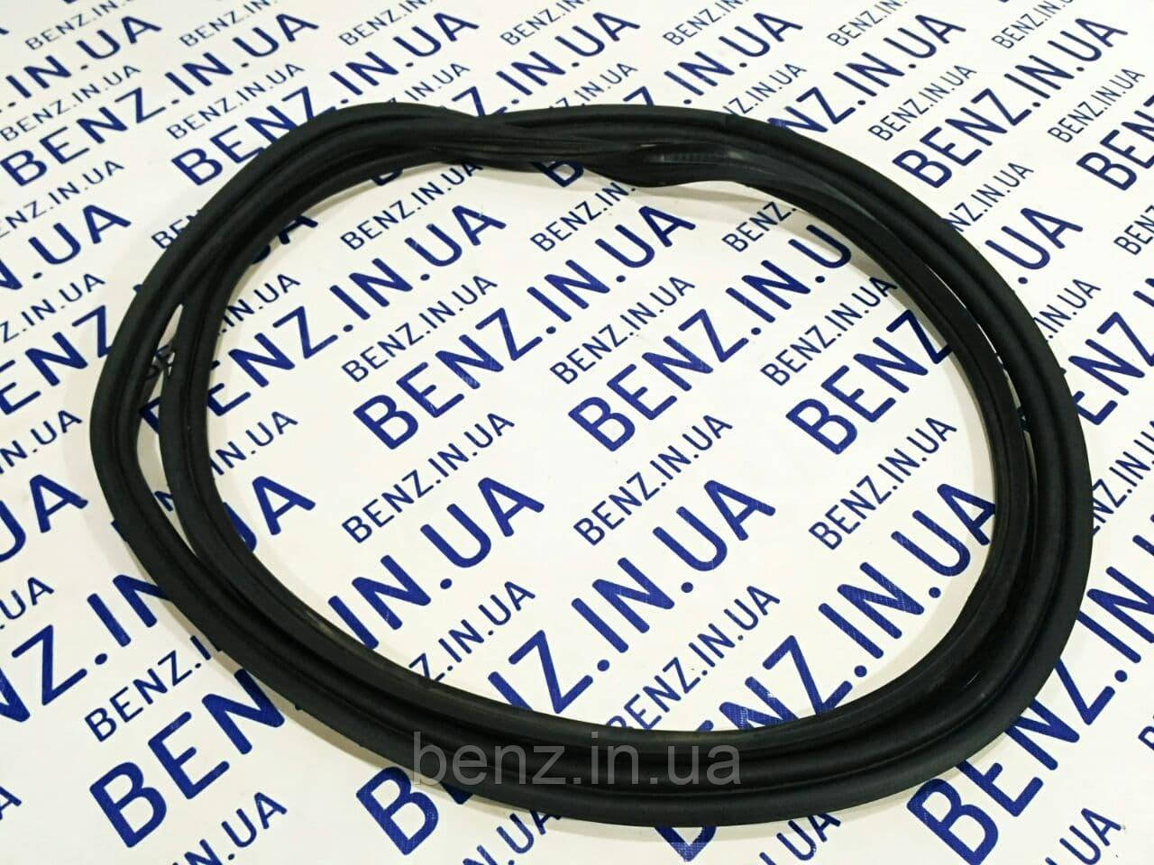 Ущільнювач кришки багажнику Mercedes W212 A2127500198, фото 1