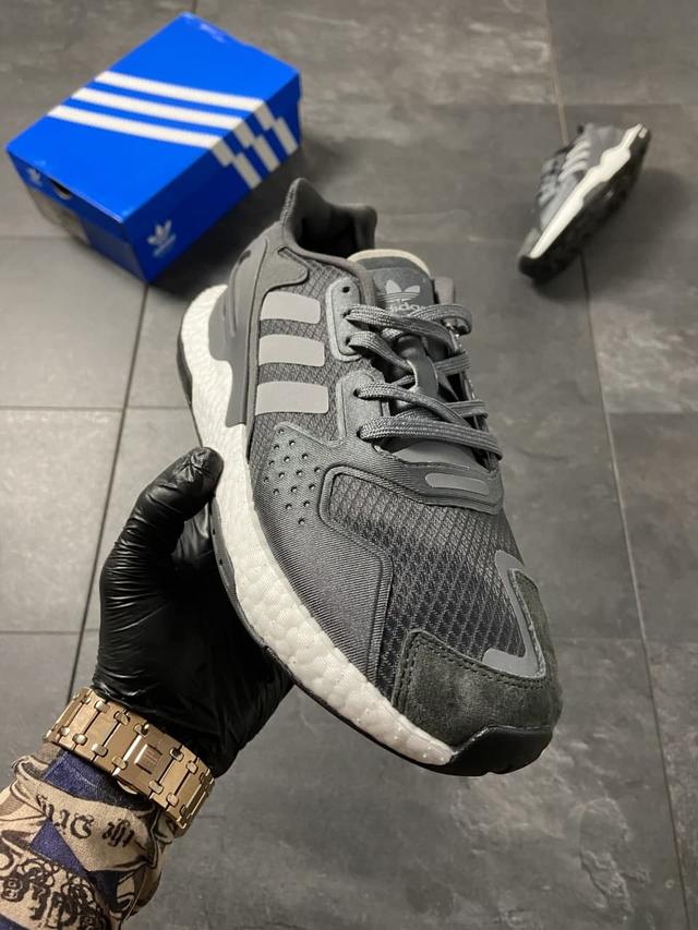 Кросівки Адідас Джоггеры сірого кольору фото