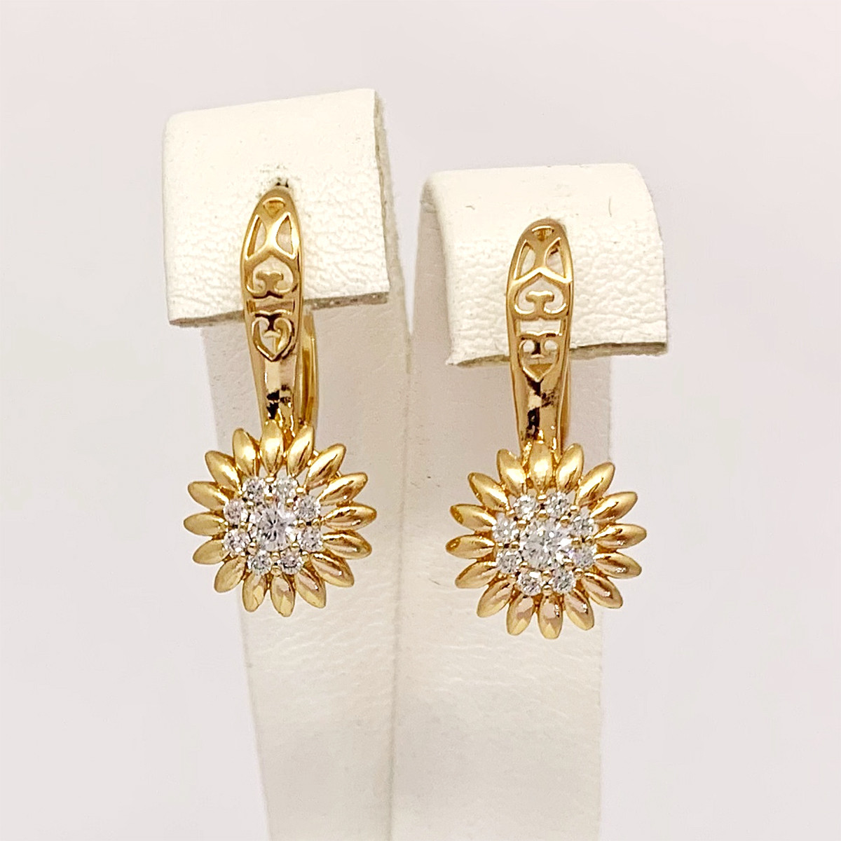 Сережки Xuping з медичного золота, білі фіаніти, позолота 18K, 25111