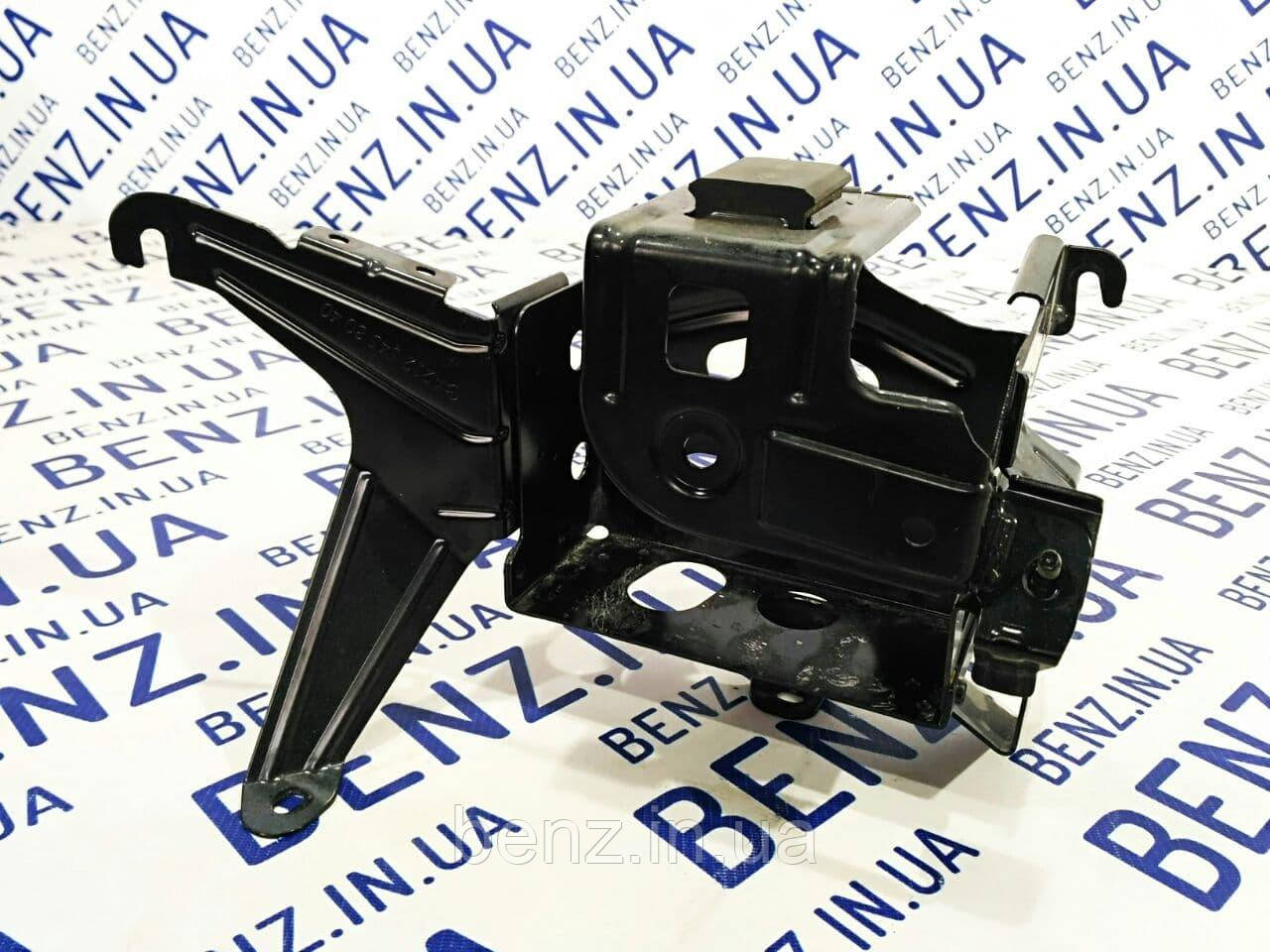 Кріплення додаткового акумулятора Mercedes W212, C218 A2125458040, фото 1