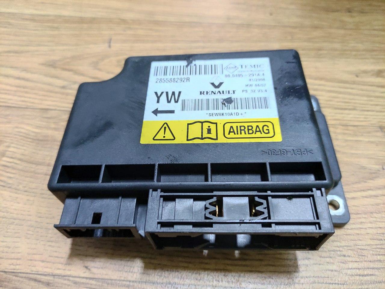 Блок управління AirBag Renault Megane 3, 2008-2016, 285588292R (Б/У)