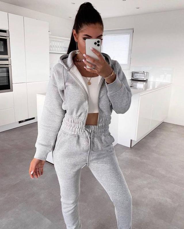 Женский утепленный женский костюм на флисе с капюшоном