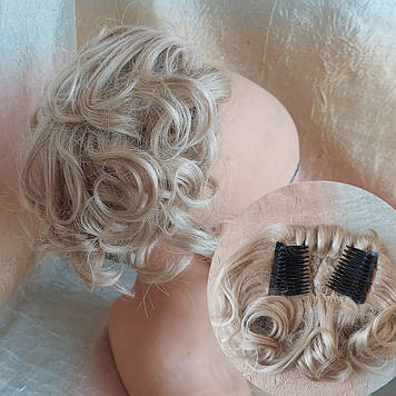 Шиньон накладка на гребінцях подовжена платиновий 902А-26