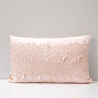 Декоративная подушка кружевная розовая 100% лен 35*55 Berit