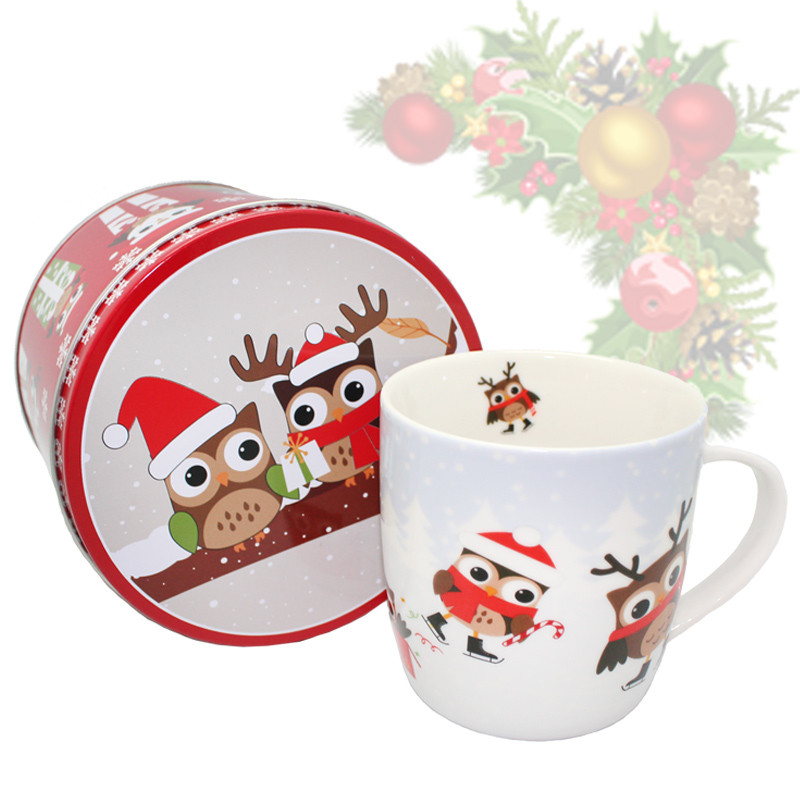 Кружка з порцеляни з новорічним малюнком в металевій коробці Сови на ковзанах, 400 мл (880-9042), фото 1