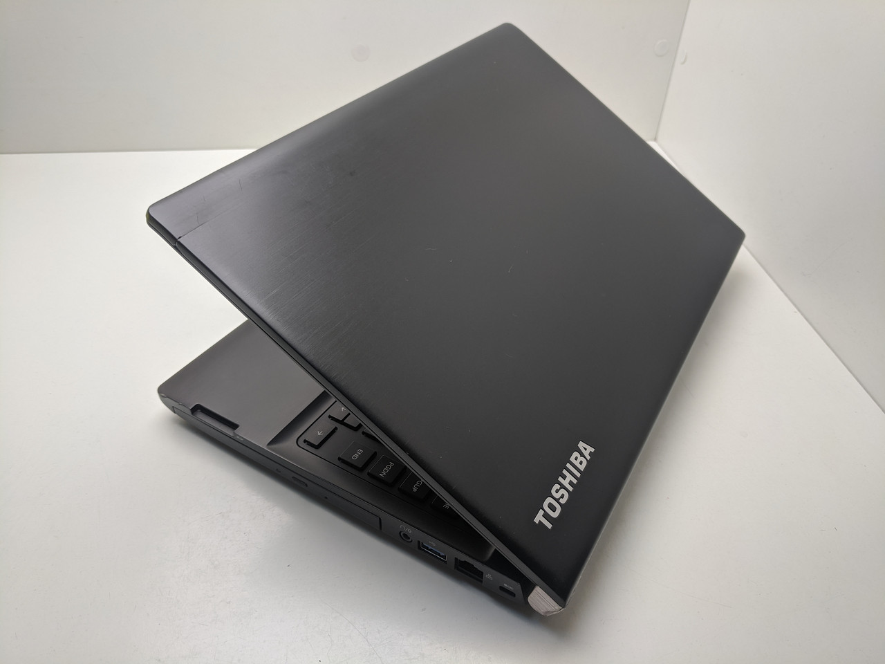Ноутбук Toshiba portege R30-A