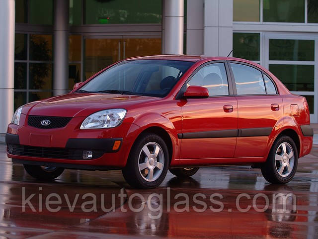 Лобове скло на KIA RIO 2005-11 р.в.