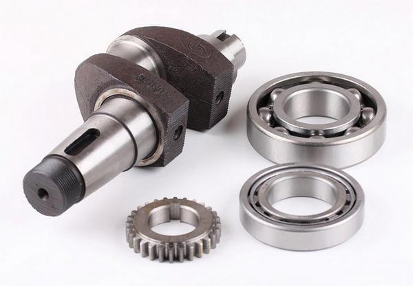 Колінвал в зборі з підшипниками і шестернею - 190N, фото 1