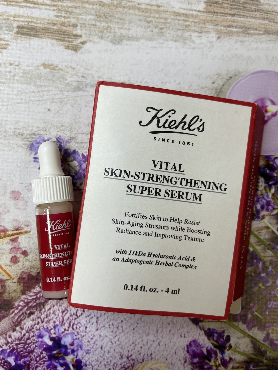 Сироватка з гіалуронкою для шкіри обличчя KIEHL'S Vital Skin-Strengthening Serum