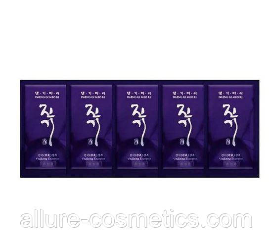 Регенеруючий шампунь Daeng Gi Meo Ri Vitalizing Shampoo 10ml