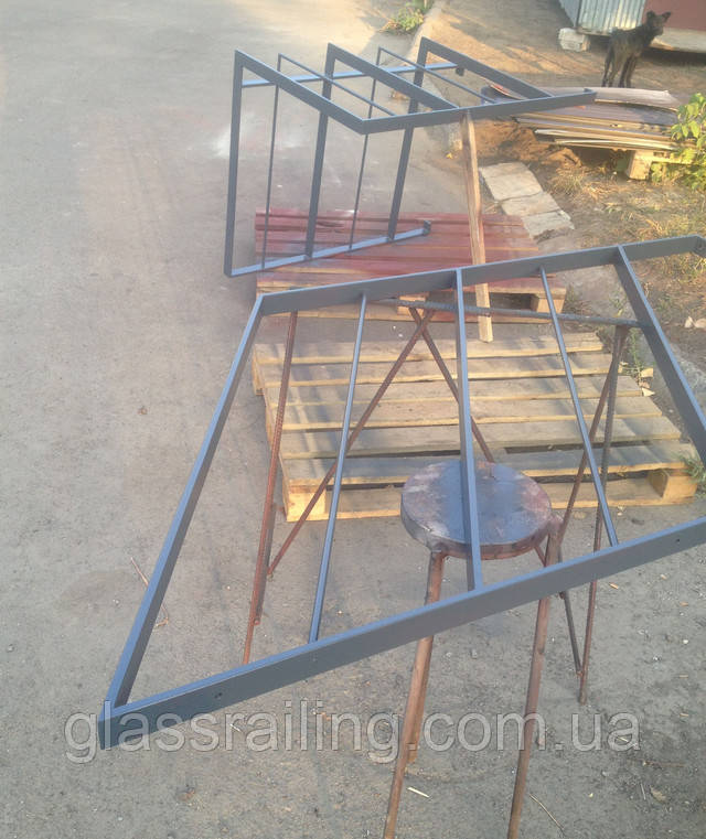 Stalnoe ograjdenie lestnici