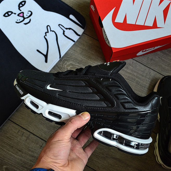 Чоловічі кросівки Air Max Plus Tn 3 'Black \ White' весна-осінь-літо повсякденні. Живе фото. топ Найк
