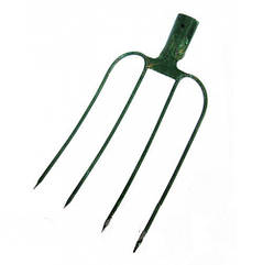 Вила металеві 4-х рогові 330 сіно-солома зелені