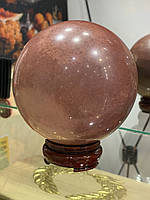 Куля малиновий кварцит 9 см