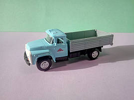 Іграшка бортовий вантажівка Зіл 130 з металевої блакитний кабіною інерційний
