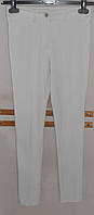 Красивая модель белых брюк Absolu