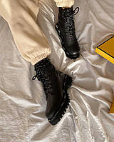 Ботинки утепленные мехом Фенди Фридом для девушек. Зимняя женская обувь Fendi FFreedom FUR.