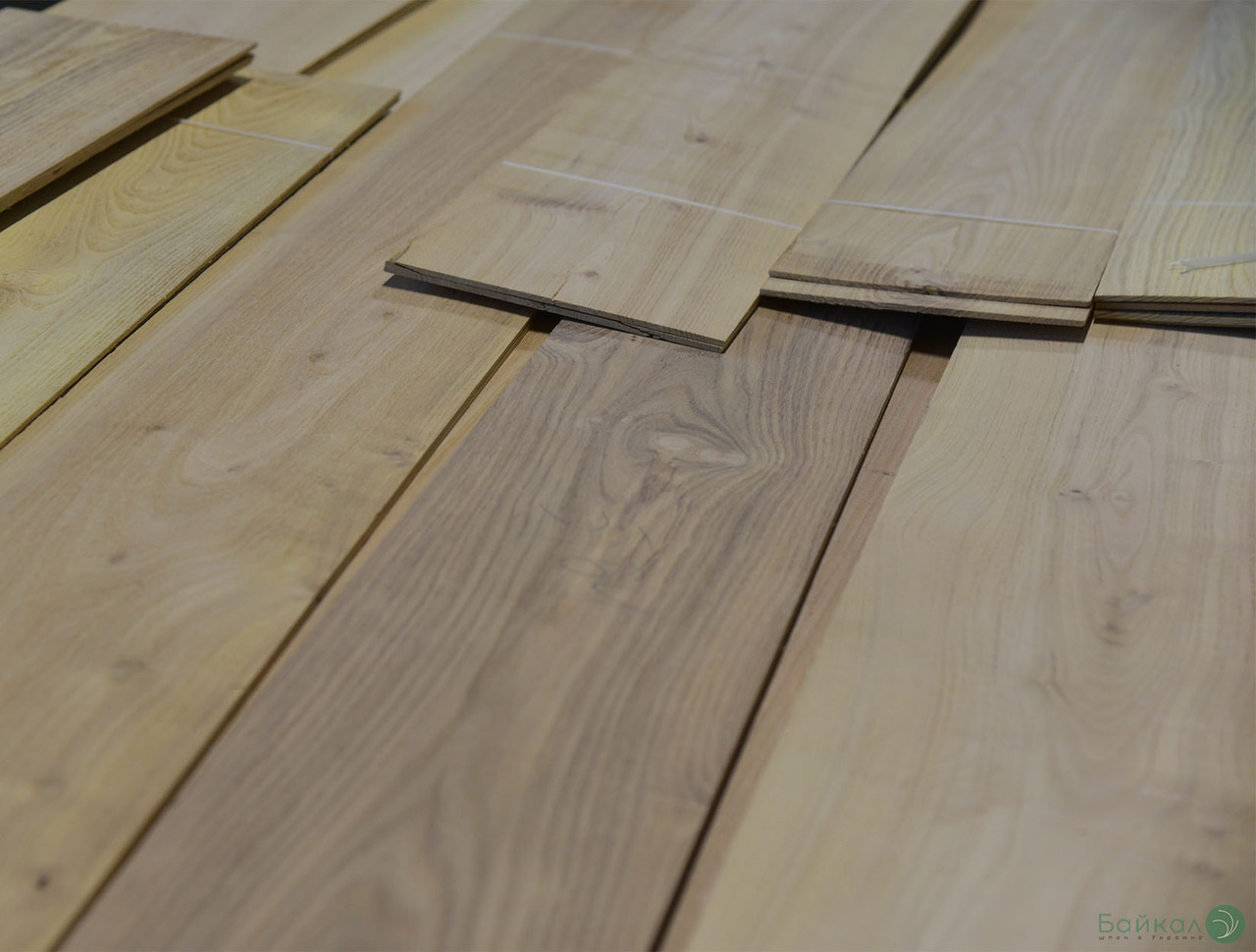 Пиленый шпон АКАЦИЯ (натуральный) Т: 4,5 мм | Д: 2,10 м+ | Ш: 12 см ...