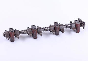 Вісь коромисел в зборі з коромислами і стійками 4L22BT