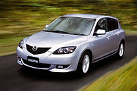 Лобовое стекло на MAZDA 3 2003-09 г.в.