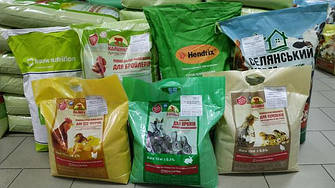 Корми і кормові добавки для сільськогосподарських тварин