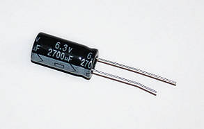 Комп'ютерний конденсатор 2700 мкф-6.3v (105 °C)