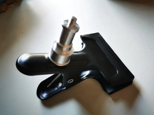 прищепка-зажим 1.4 резьба живое фото