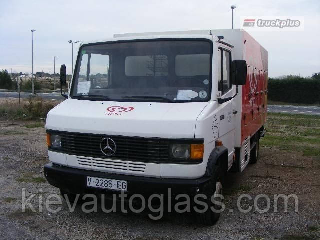 Лобове скло на MERCEDES 507-609-709 REX