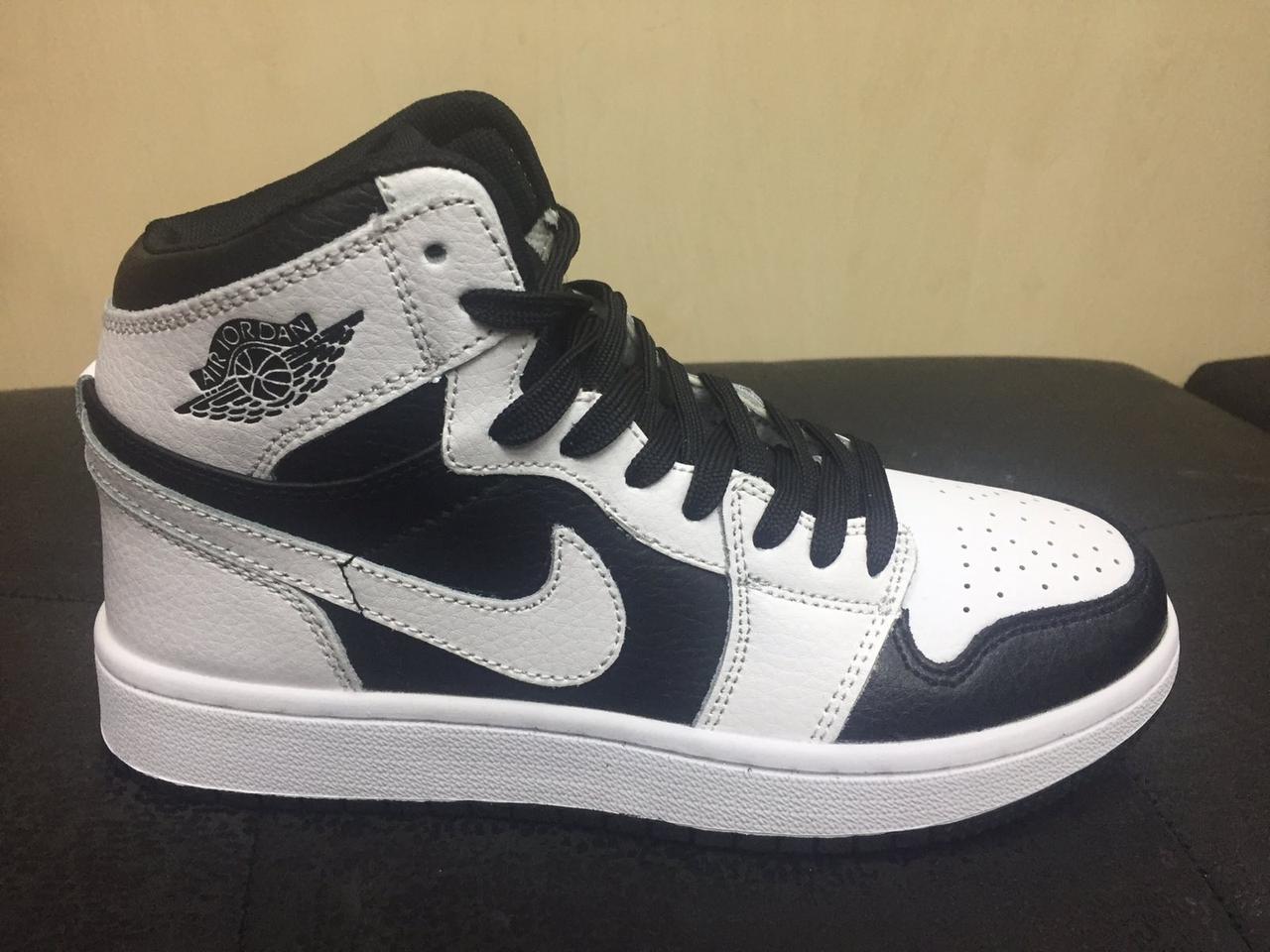 Кросівки Air Jordan Retro 1 Mid White/Black, фото 1