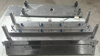 Штамп Пробивки та загинання язичків