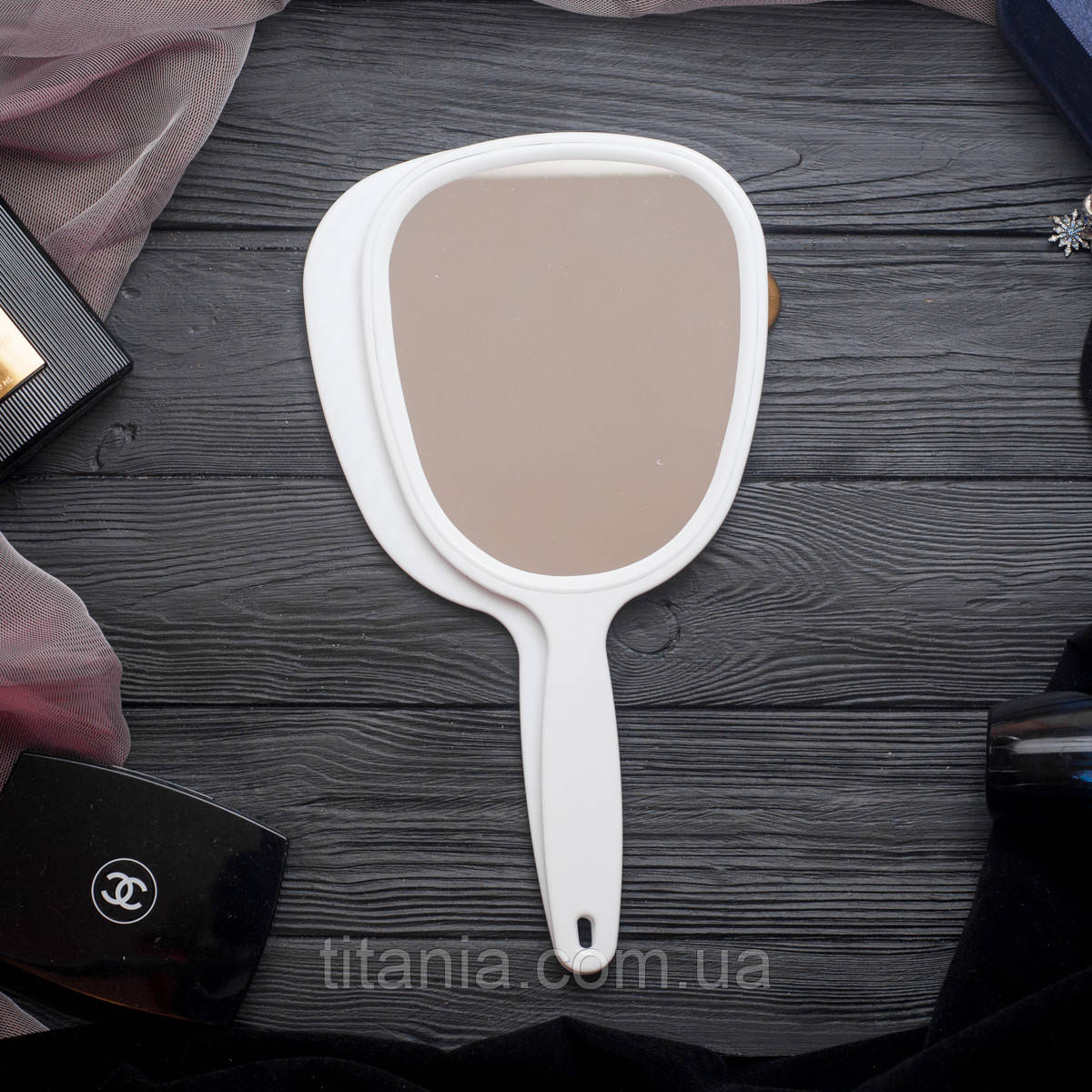 Косметичне дзеркало овальне з ручкою біле TITANIA art.1530L