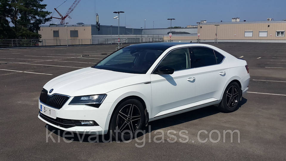 Лобове скло на Skoda Superb з 2015 - р. в.