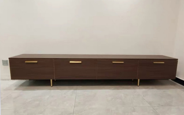 Стильный комод с латунной фурнитурой