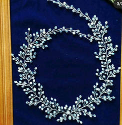 Гілочка в зачіску. Ручна робота