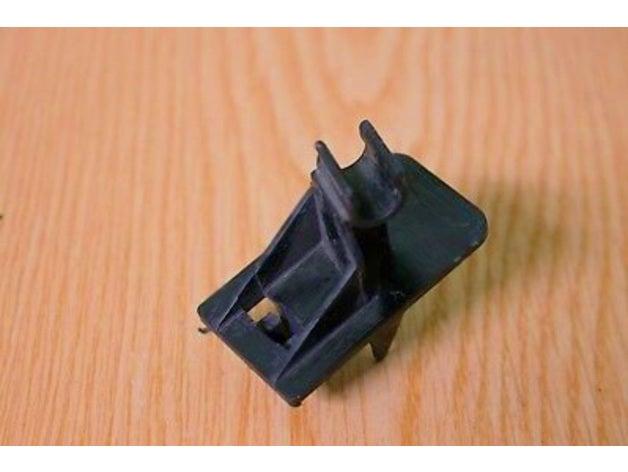 Фіксатор упору капота Toyota Avensis, фото 1