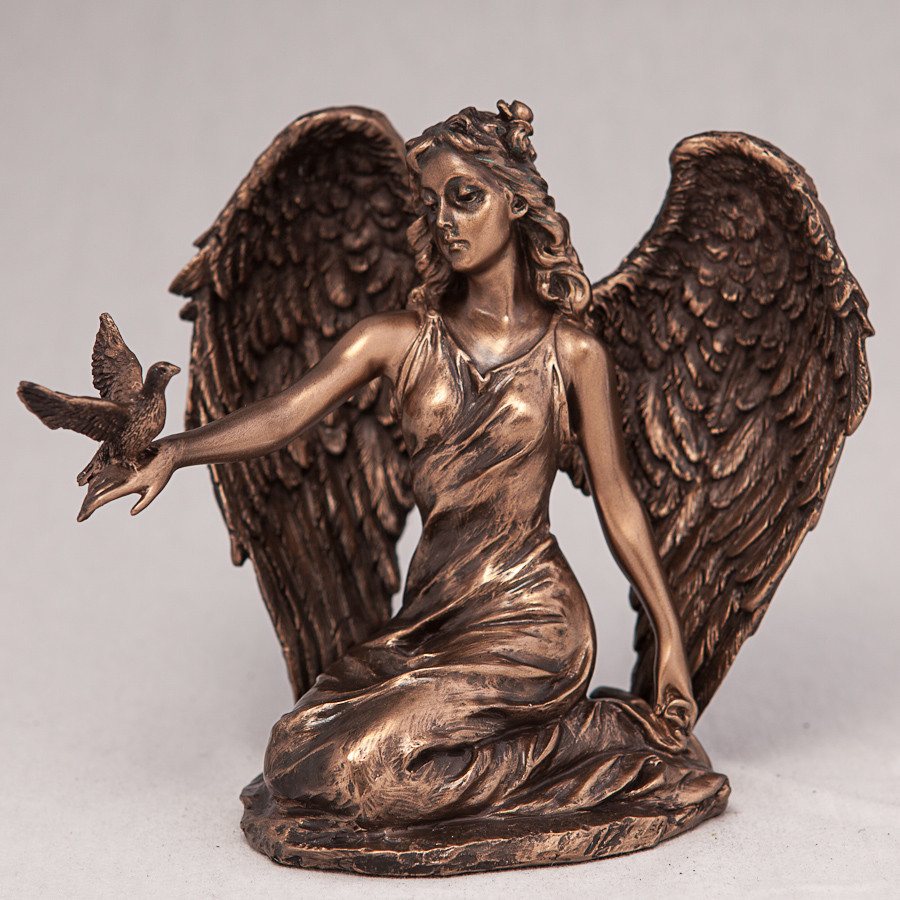 Статуетка Ангел з голубом (12 см)