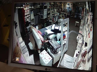 Встановлення відеокамер Hikvision 2 Мп у місті Львів ТЦ Три Слони 4