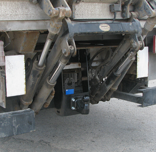 Фаркоп на Mercedes Sprinter (1995-2006) Бортовий с гидробортом